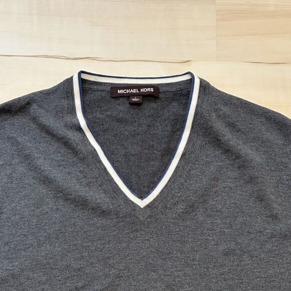 Michael Kors Men's Size Large Sweater 100% Cotton Dark Gray V-Neck Tight Knit - Picture 3 of 7